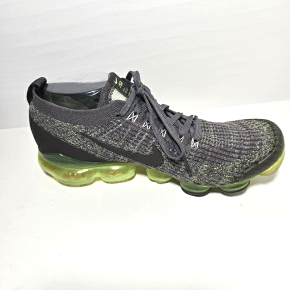 Nike VaporMax Flyknit Men's Gray and Green Running Shoes size 11 - Picture 5 of 16